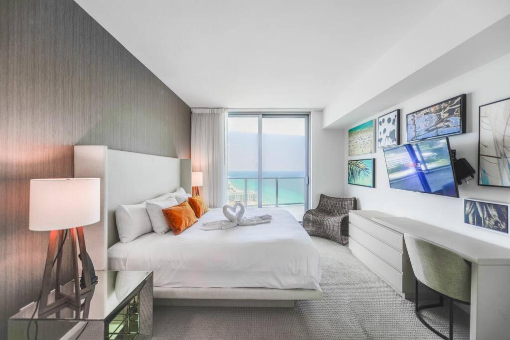 Spectacular Sunset Views Over The Ocean At Hollywood Eksteriør billede